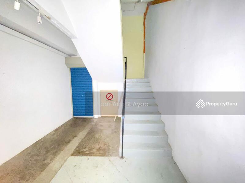 Untuk Dijual - ENDLOT 3 Storey Shoplot Seksyen 9 Shah Alam