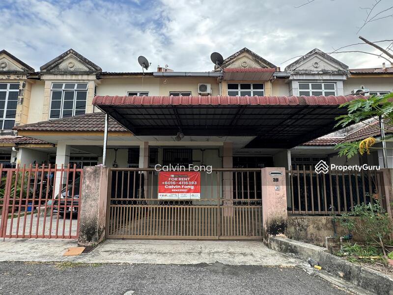 Front view of property