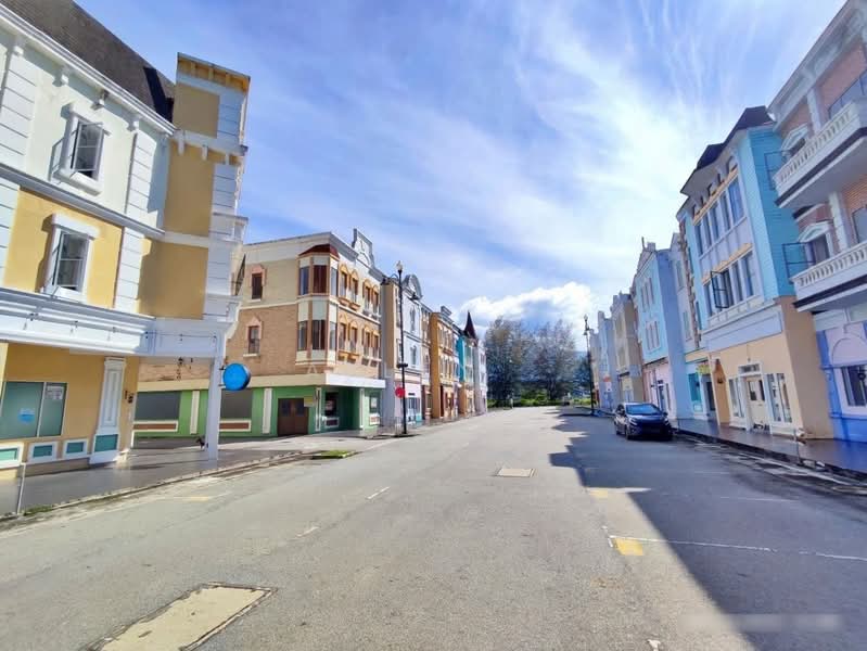 Shop / Office for Sale in Bandar Agacia (Kampar) - Allen . - Exterior - PropertyGuru.com.my
