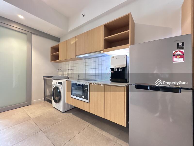 For Rent - Middle Room for Rent at Bandar Union Suites