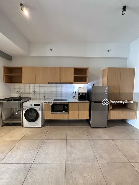 For Rent - Middle Room for Rent at Bandar Union Suites