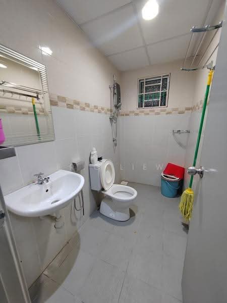 Kondominium untuk Disewa di 1 Razak Mansion - Eric Liew - Bathroom - PropertyGuru.com.my