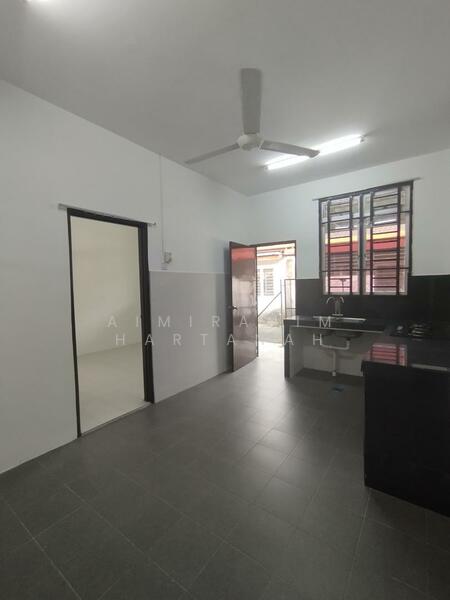 Rumah Teres untuk Dijual di Kampung Sungai Lang (Banting) - AimiRahim Hartanah - PropertyGuru.com.my