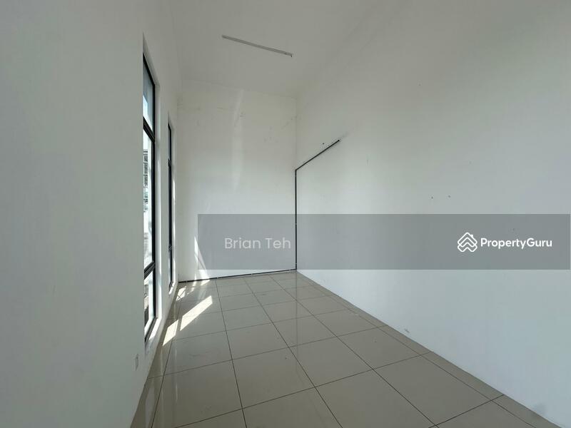 For Rent - 3 Storey Light Industrial Detached Factory For Rent at Permatang Tinggi