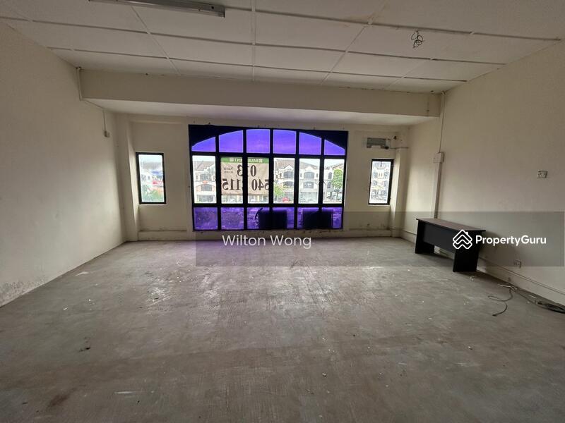 Untuk Disewa - Shoplot for rent at Subang Permai