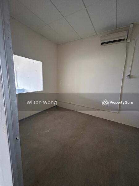 Untuk Disewa - Shoplot for rent at Subang Permai