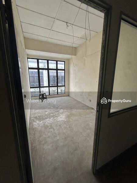 Untuk Disewa - Shoplot for rent at Subang Permai