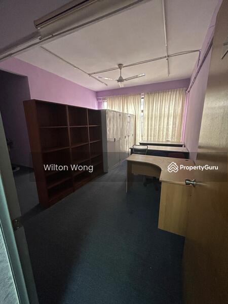 Untuk Disewa - Shoplot for rent at Subang Permai