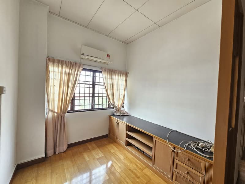 2-storey Terraced House for Sale in Bukit Jelutong (Shah Alam) - Winny Su - PropertyGuru.com.my