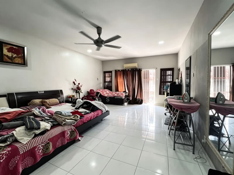 3.5-storey Terraced House for Sale in Bukit Wangsamas (Setiawangsa) - Lucas Choo - Bedroom - PropertyGuru.com.my