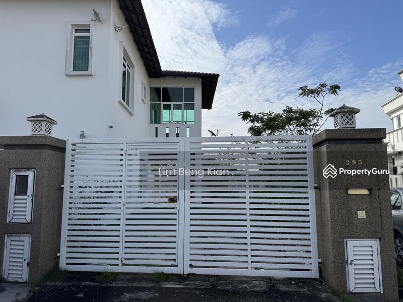 For Sale - Double storey bungalow kampung baru Balakong