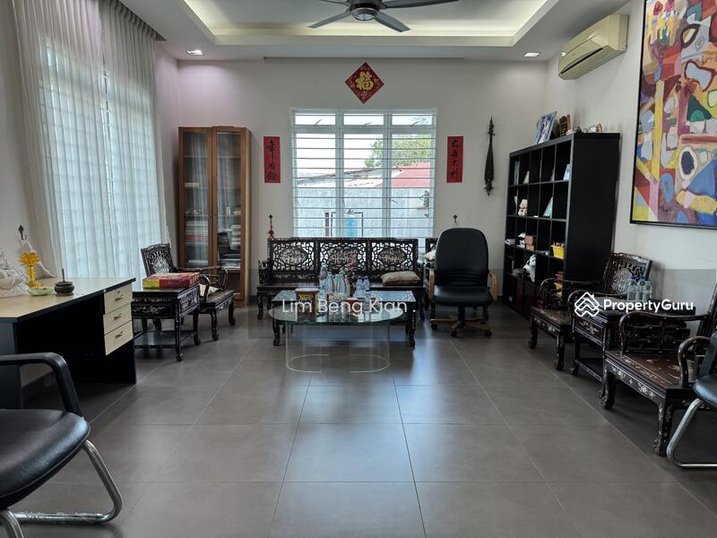For Sale - Double storey bungalow kampung baru Balakong