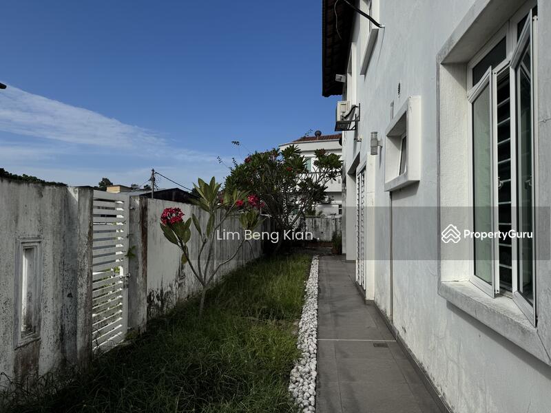 For Sale - Double storey bungalow kampung baru Balakong