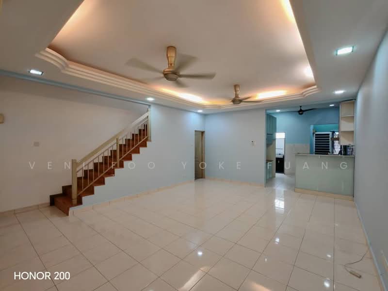 2-storey Terraced House for Rent in Bandar Bukit Raja (Klang) - Veni Foo Yoke Fuang - Living Room - PropertyGuru.com.my