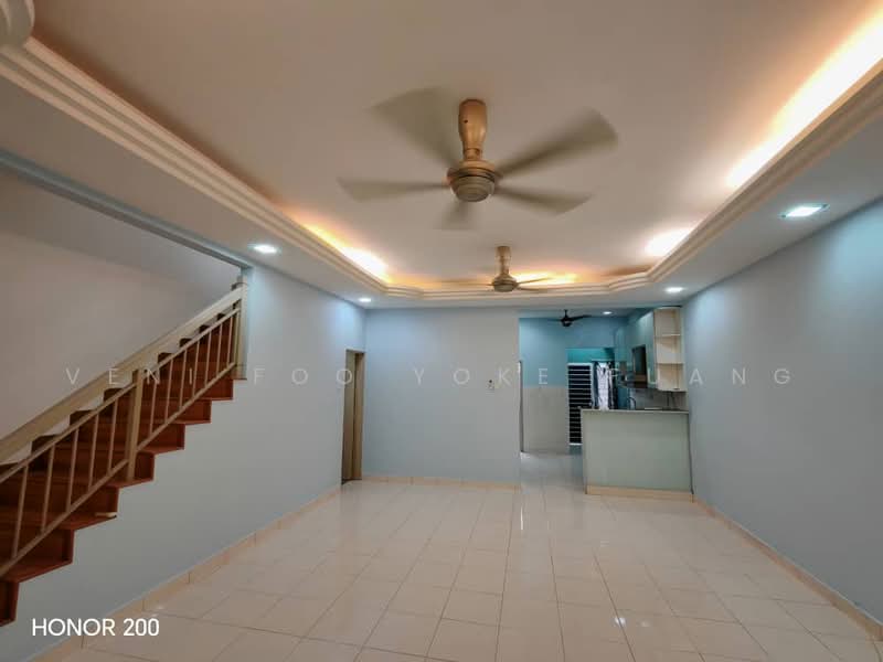 2-storey Terraced House for Rent in Bandar Bukit Raja (Klang) - Veni Foo Yoke Fuang - Living Room - PropertyGuru.com.my