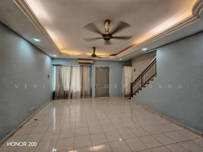 2-storey Terraced House for Rent in Bandar Bukit Raja (Klang) - Veni Foo Yoke Fuang - Living Room - PropertyGuru.com.my