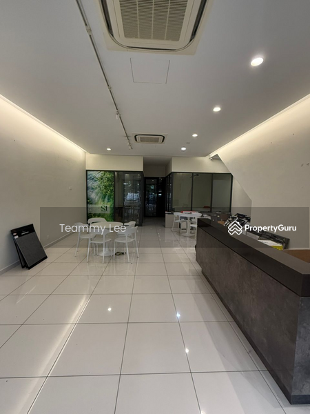 For Sale - 3sty With Basement Shop Office Mainroad Bandar Mahkota Cheras