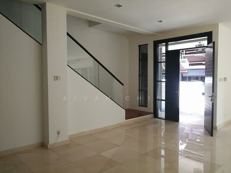 Semi-Detached House for Rent in Duta Tropika (Batu) - Alvan Chin - Entrance - PropertyGuru.com.my