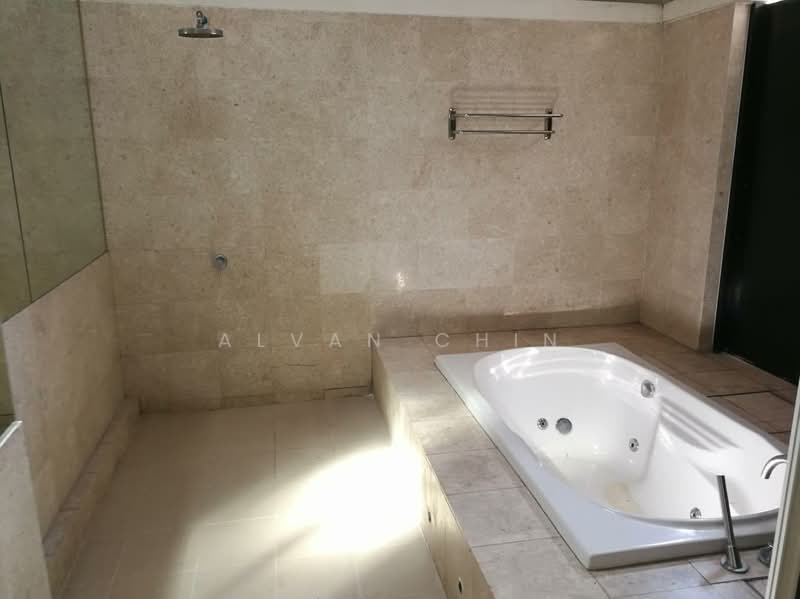 Semi-Detached House for Rent in Duta Tropika (Batu) - Alvan Chin - Bathroom - PropertyGuru.com.my