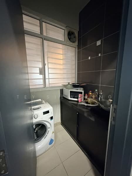 Kondominium untuk Dijual di The Link 2 Residences - Tey Siew Zing - Kitchen - PropertyGuru.com.my