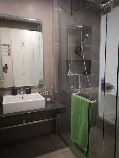 Servis Apartment untuk Disewa di Tropicana Gardens - Max Tan - Bathroom - PropertyGuru.com.my