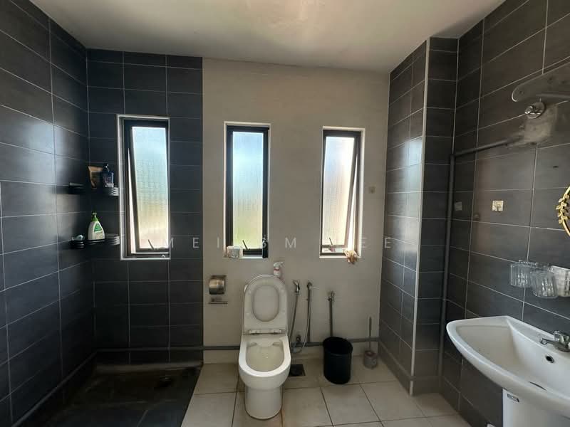 Semi-Detached House for Sale in Taman Bukit Prima (Cheras) - Mei SM Lee - The Peak, Taman Bukit Prima, Cheras Bathroom - PropertyGuru.com.my