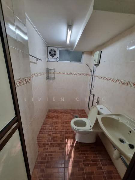 Condominium for Rent at Anjung Hijau (Greenfields) - Livien Choo - Bathroom - PropertyGuru.com.my