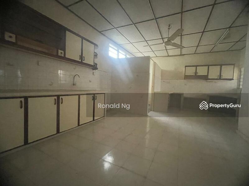 For Sale - 2 Storey Semi Detached Greenlane