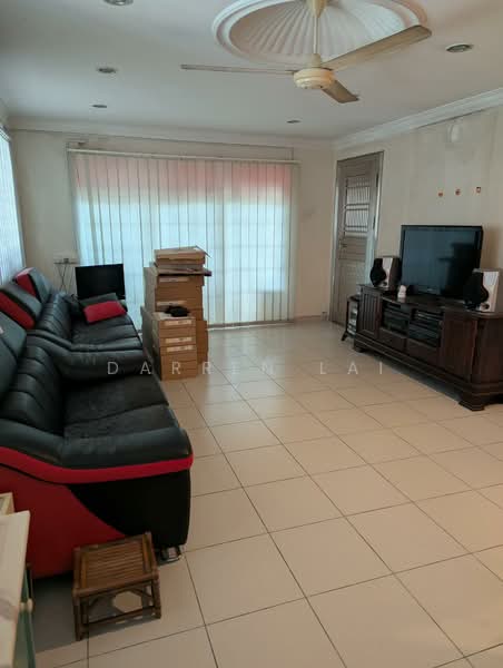 Rumah Teres untuk Dijual di Taman Selayang Utama (Selayang) - Darren Lai - Living Room - PropertyGuru.com.my