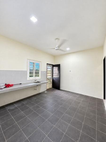 Rumah Kluster untuk Dijual di Teluk Intan (Perak) - Kelvin Foo - Kitchen - PropertyGuru.com.my