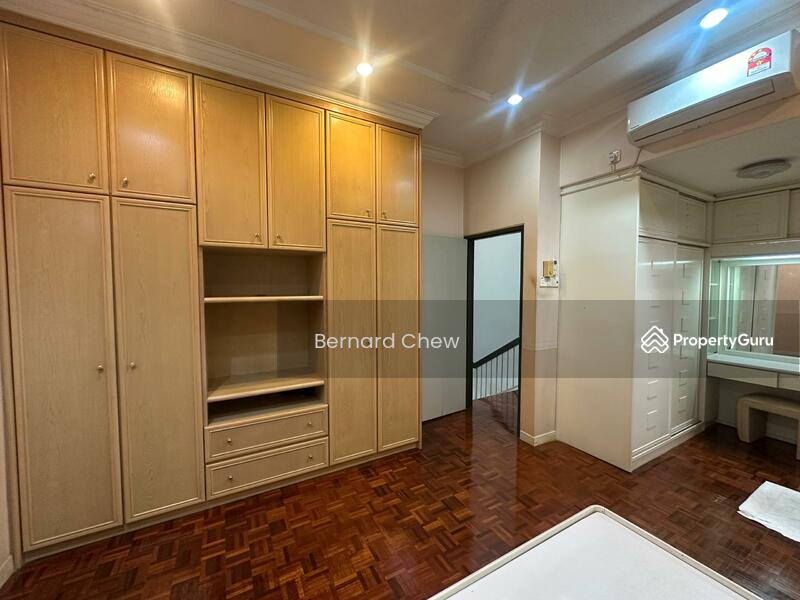 2-storey Terraced House for Sale in Island Glades (Jelutong) - Bernard Chew - PropertyGuru.com.my