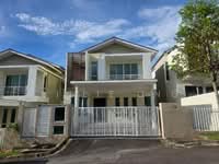 For Sale - Hillpark Residence 2-storey Zero Lot Bungalow For Sale
