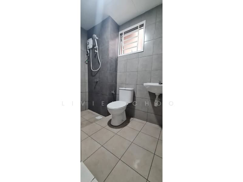 Condominium for Rent at Vista Komanwel A - Livien Choo - Bathroom - PropertyGuru.com.my