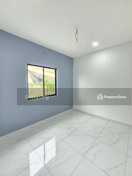 Untuk Dijual - Lima Kedai Single Storey Bungalow