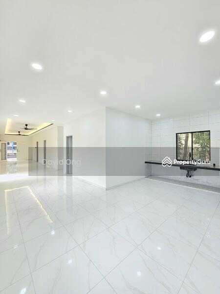 Untuk Dijual - Lima Kedai Single Storey Bungalow