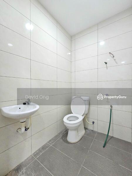 Untuk Dijual - Lima Kedai Single Storey Bungalow
