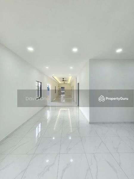 Untuk Dijual - Lima Kedai Single Storey Bungalow