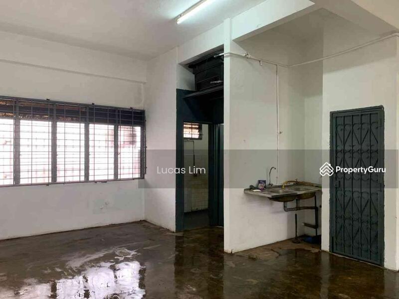 For Rent - Shop at Taman Air Panas
