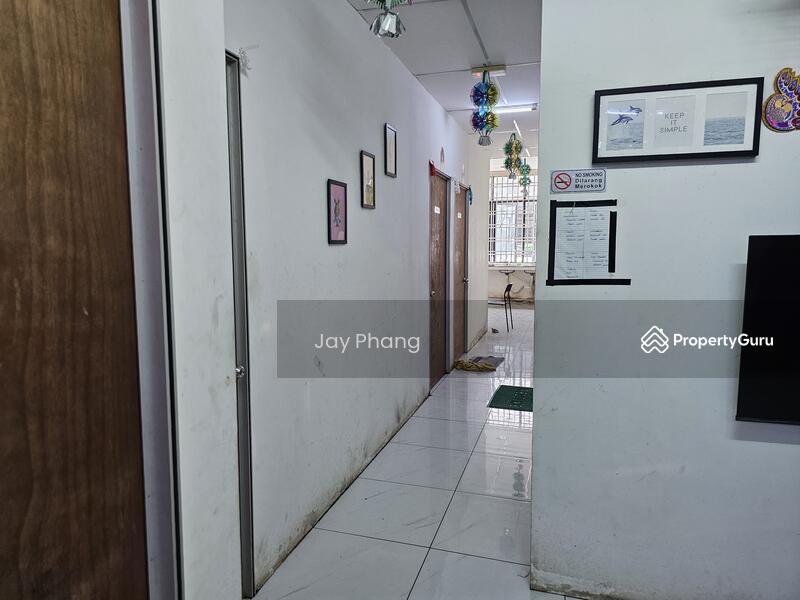 For Sale - Pekan Sentral
