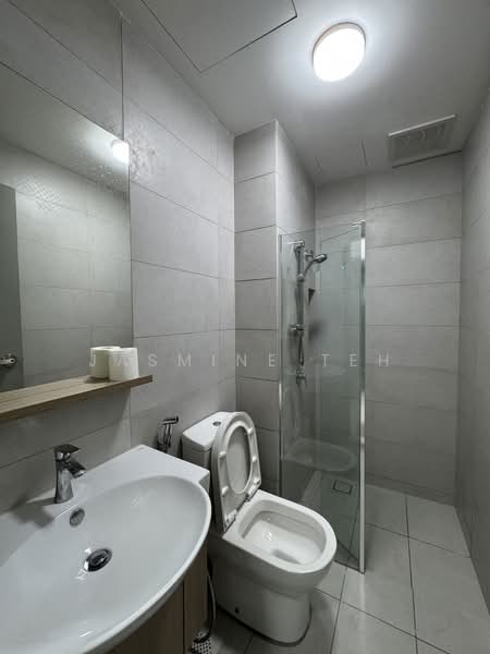 Servis Apartment untuk Disewa di Sinaran @ Utropolis - Jasmine Teh - Bathroom - PropertyGuru.com.my