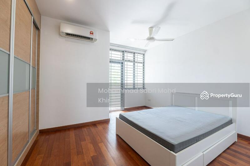 First floor bedroom with airconditioner