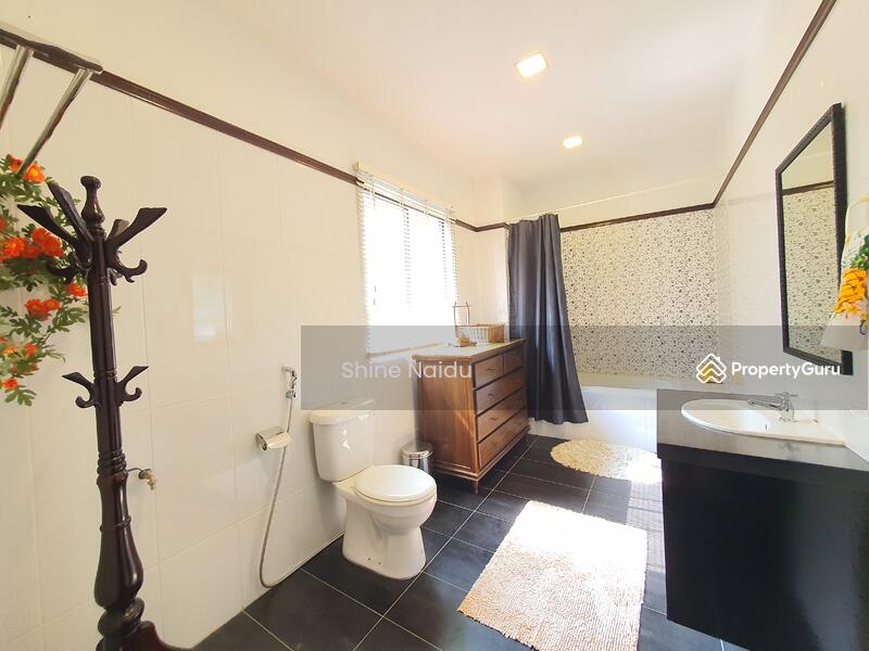 Rumah Banglo untuk Dijual di Leisure Farm (Gelang Patah) - Shine Naidu - PropertyGuru.com.my