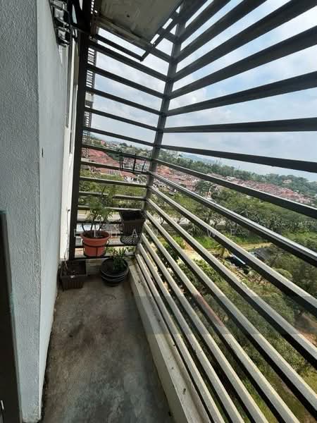 Servis Apartment untuk Dijual di Suria Putra - Ethan Swe - Balcony - PropertyGuru.com.my