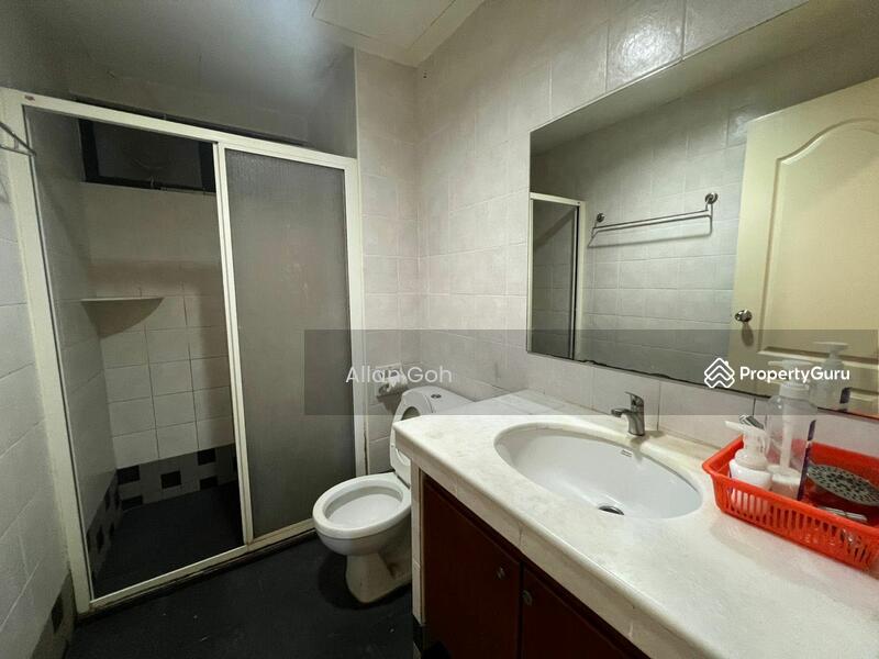 Untuk Dijual - Scotland Villa