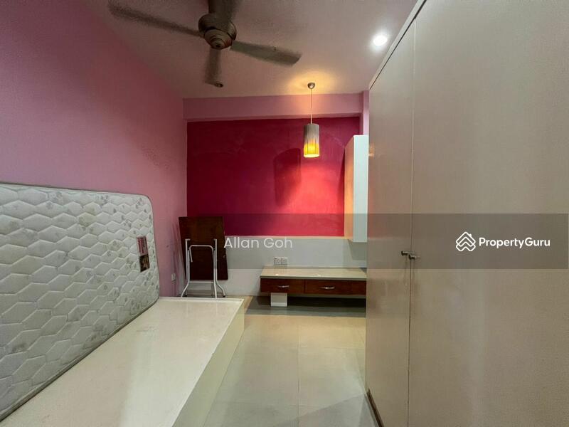 Untuk Dijual - Scotland Villa