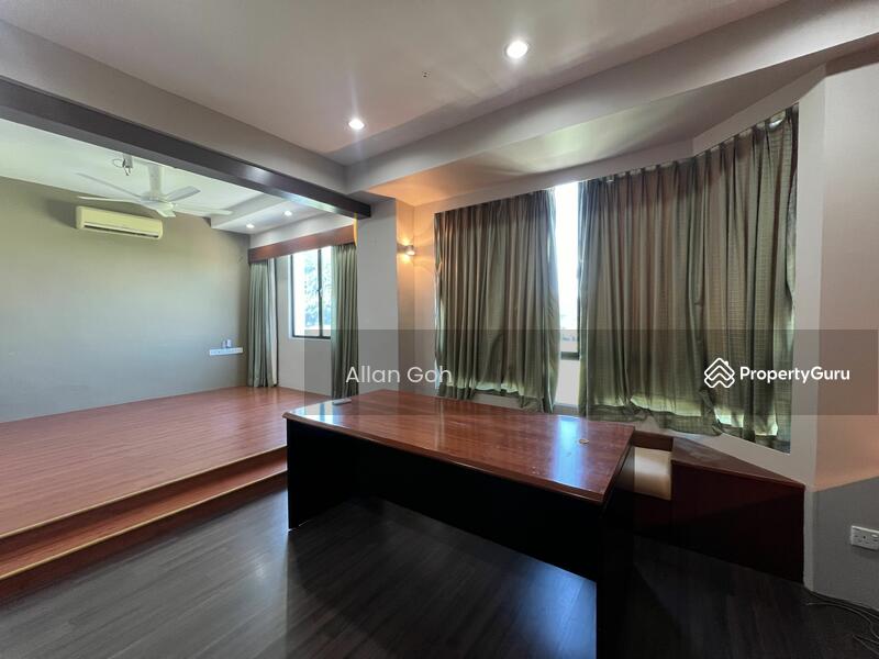 Untuk Dijual - Scotland Villa