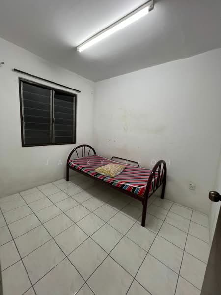 Pangsapuri untuk Disewa di Halaman Kenanga - Jacky Yeoh - Bedroom - PropertyGuru.com.my