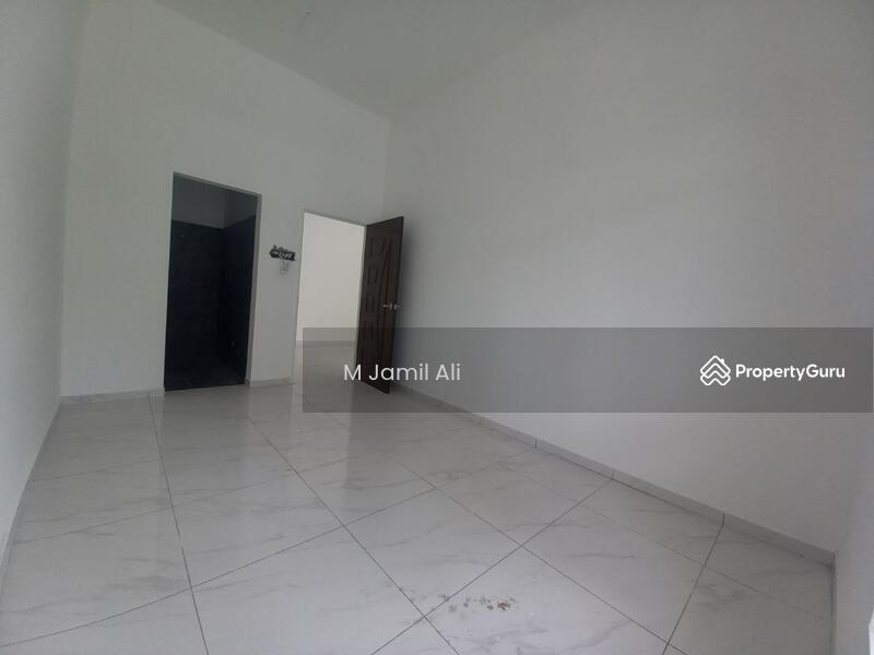 Untuk Dijual - parit jawa
