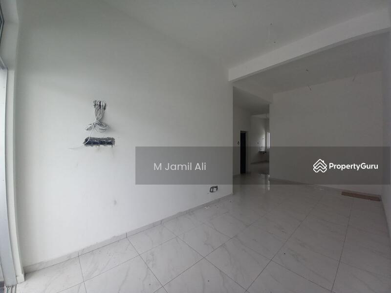 Untuk Dijual - parit jawa