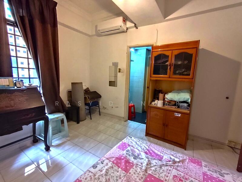 Untuk Dijual - Villa Putra